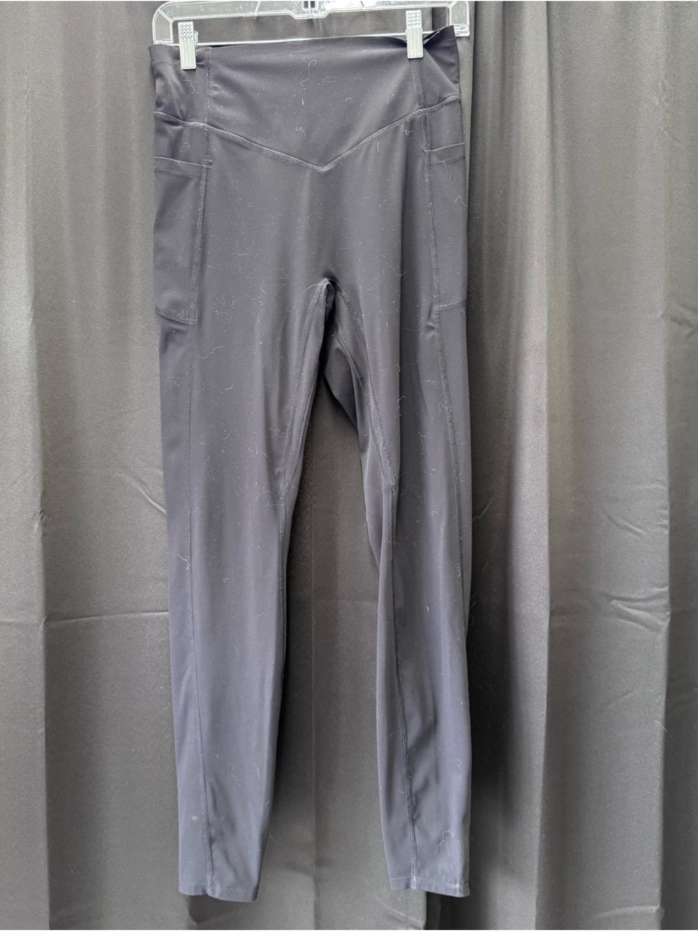 HALARA Black High-Waist Leggings with Side Pockets